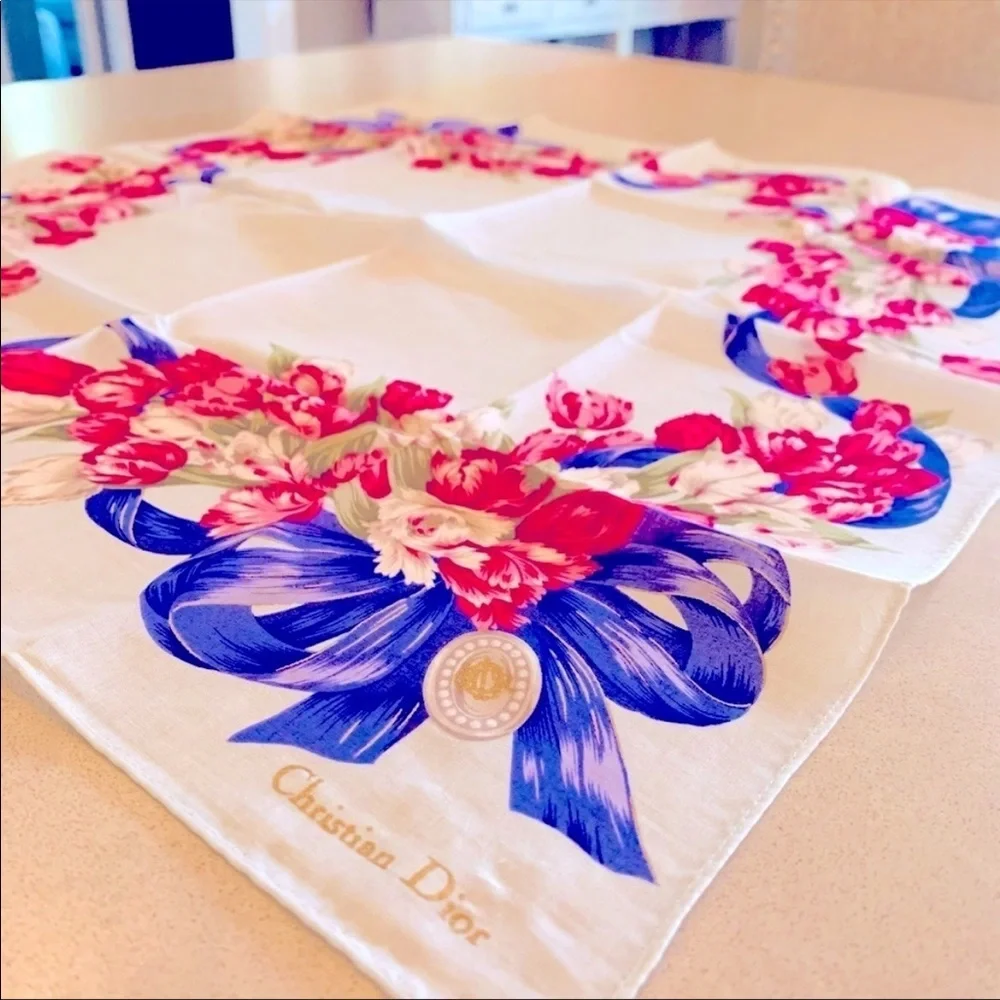 𝅺CHRISTIAN DIOR Scarf - 18”x18”
